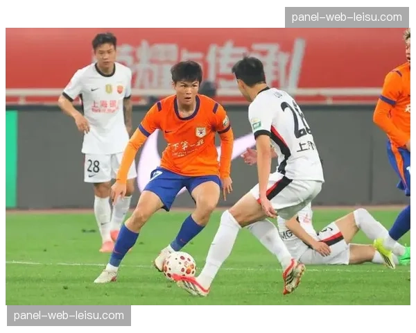 山东泰山1-1战平上海海港，克雷桑任意球破门扳平比分